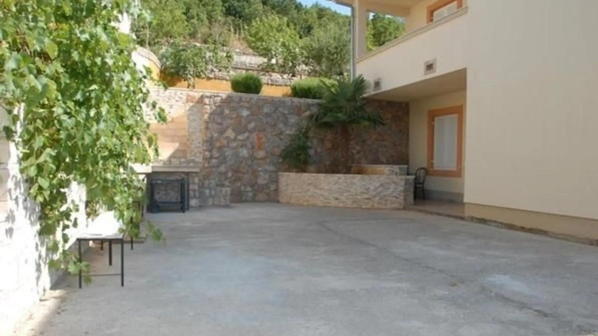 Apartment Enna Unweit Vom Meer Povile